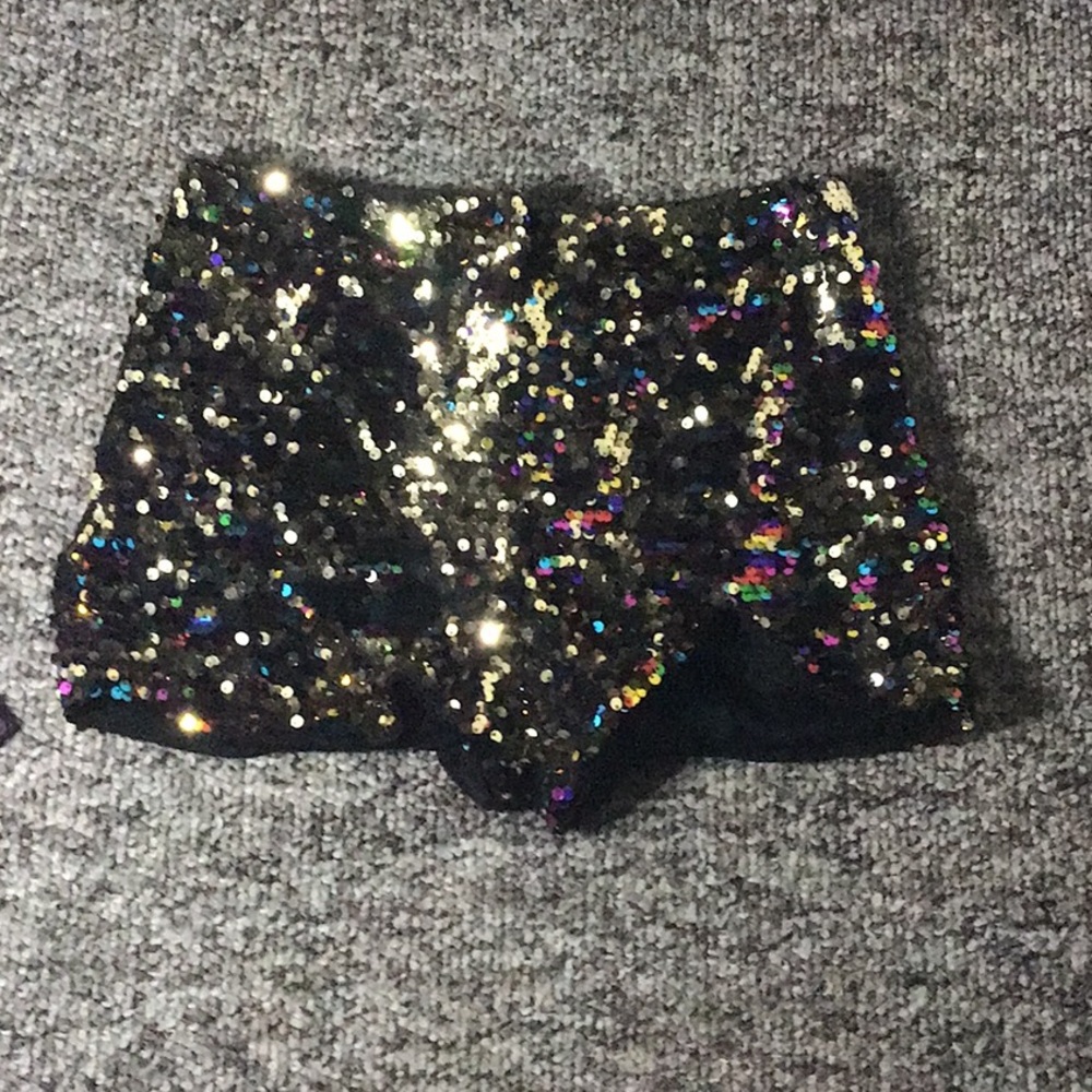 Magic sequence shorts